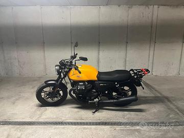 MOTO GUZZI V7 STONE