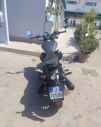 Moto Guzzi V9 Bobber Marzo 2024 - in GARANZIA