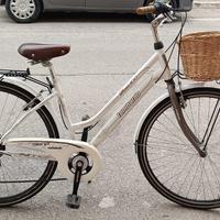 Bicicletta da città Lombardo elegante e ben tenuta