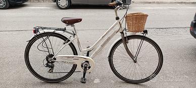 Bicicletta da città Lombardo elegante e ben tenuta