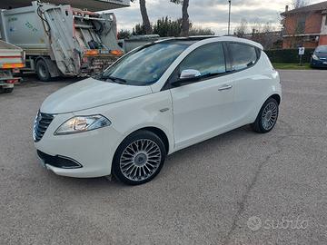 LANCIA Y PERFETTA OK NEOPATENTATI 