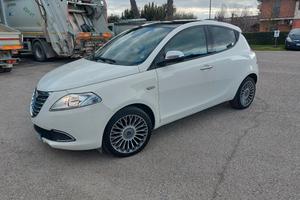 LANCIA Y PERFETTA OK NEOPATENTATI 