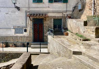 2 LOCALI A SORIANO NEL CIMINO
