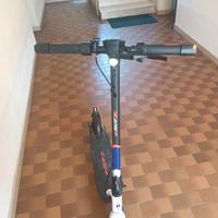 monopattino Aprilia 