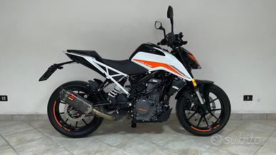 KTM 390 Duke ABS Akrapovic Quickshifter+
