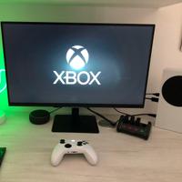 Xbox serie s +base di ricarica e monitor