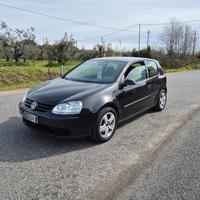 Volkswagen Golf 1.6 16V FSI 3p. Sportline