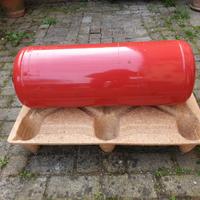 Serbatoio ,cisterna .