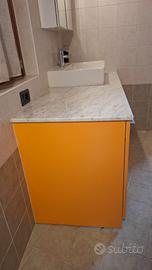mobile bagno capiente 