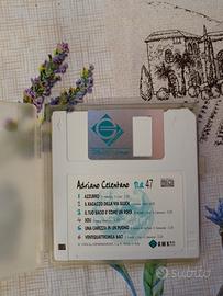 Floppy disk musicale Disk 47 di Adriano Celentano.
