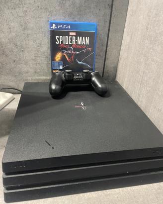 PlayStation 4 slim con Spider-Man Miles Morales