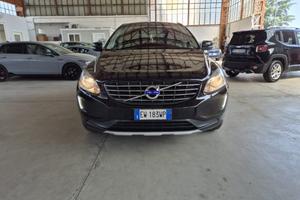 VOLVO XC60 D3 Geartronic R-design Momentum