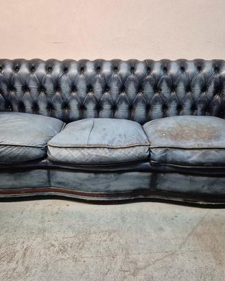 divanoletto Tipo Chesterfield