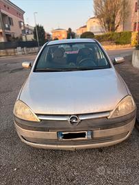 Opel corsa C 1.0