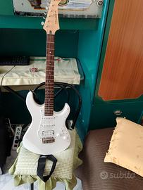 chitarra elettrica pacifica 012