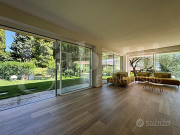 Villa o villino Padenghe sul Garda [V232LVRG]