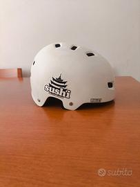 caschetto da skate 