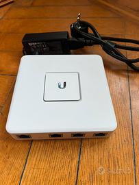 UBIQUITI UNIFI Router USG-3P