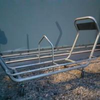 Carrello in ferro con ruote