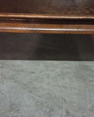Tavolino  in legno massello