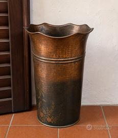 PORTAOMBRELLI VINTAGE IN RAME – 30 €