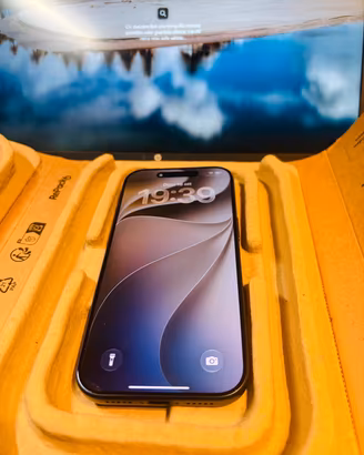 IPHONE 17 PRO 1TB 2 CICLI BATTERIA 
