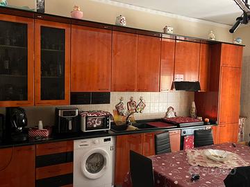 Cucina in legno mogano