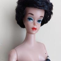 Vintage 1961 JET BLACK BUBBLECUT BARBIE