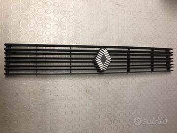 Mascherina renault 20