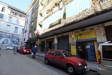 Negozio Napoli [Via S. RovitoVCG] (San Carlo Arena