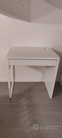 Scrivania micke ikea