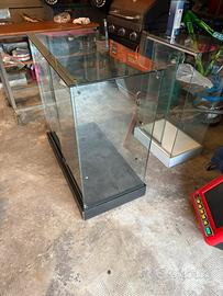 Vetrinetta con 2 ripiani