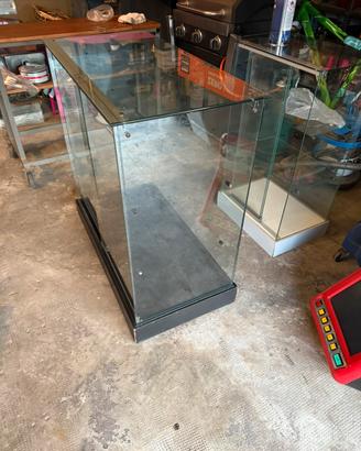 Vetrinetta con 2 ripiani