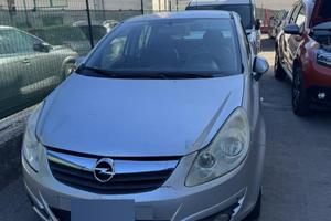 Opel Corsa 2010 1.4 benzina