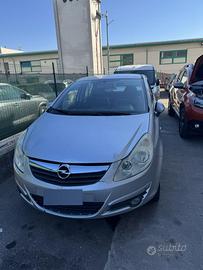 Opel Corsa 2010 1.4 benzina