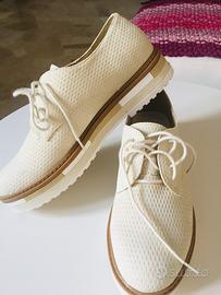 Scarpe da donna Bata bianche