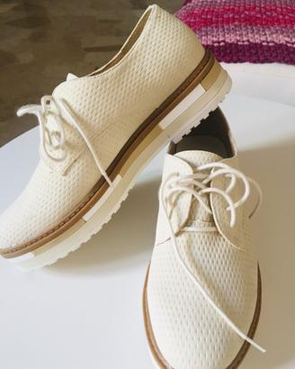 Scarpe da donna Bata bianche