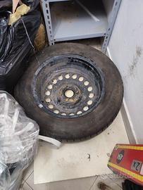 gomma e cerchio grande punto corsa