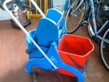 CARRELLO PULIZIE
