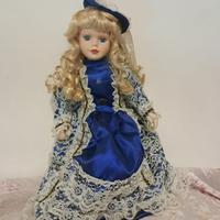 Bambola di porcellana vintage da collezione