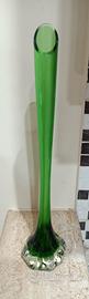 Grande vaso verde allungato in vetro di Murano