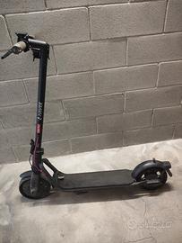 monopattino  elettrico Navee V25i Pro