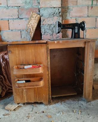 Macchina da cucire anni '30