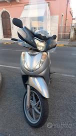 motociclo Honda sh 300 del 2008