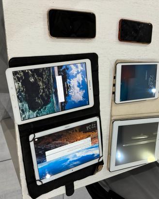 Stoccaggio di tablet e iphone da riparare