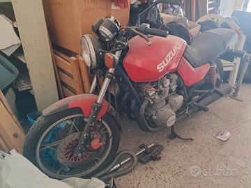 Suzuki GS 550 - 1982