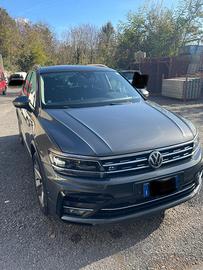 Auto Volkswagen Tiguan