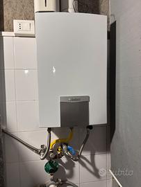 Scaldabagno Vaillant “TuboMAG Plus”  14L/min GPL