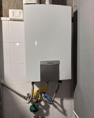 Scaldabagno Vaillant “TuboMAG Plus”  14L/min GPL