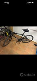 Bici full black con cambio automatico